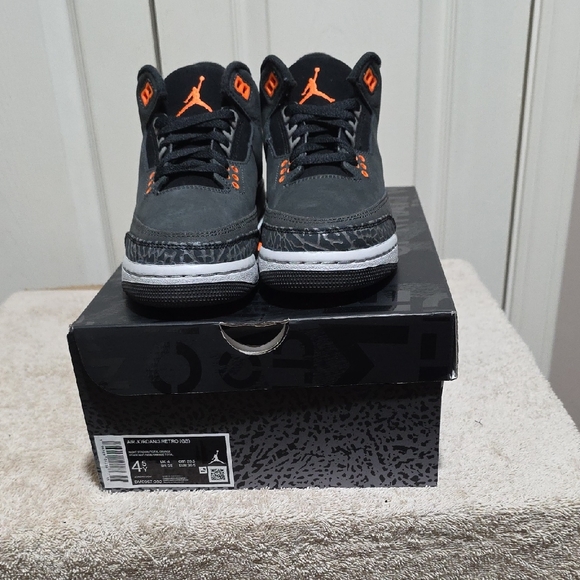 Jordan Kids Sneakers - Black and Orange